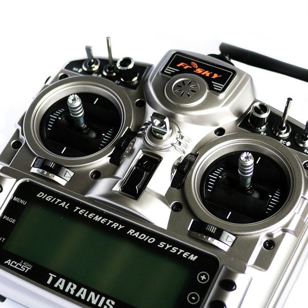 FrSky Taranis X9D Plus + R9M
